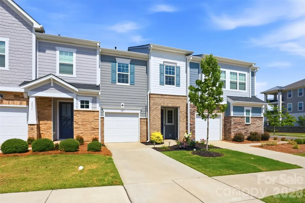 2037 Howell Creek Way Charlotte NC 28215