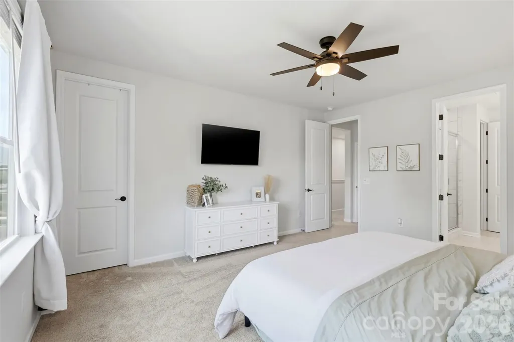 2037 Howell Creek Way Charlotte NC 28215