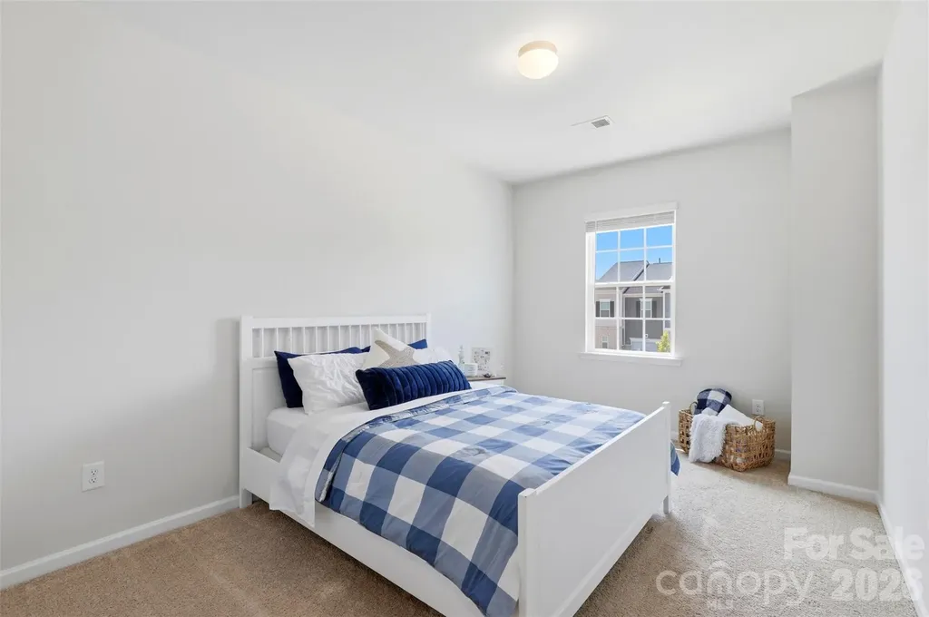 2037 Howell Creek Way Charlotte NC 28215
