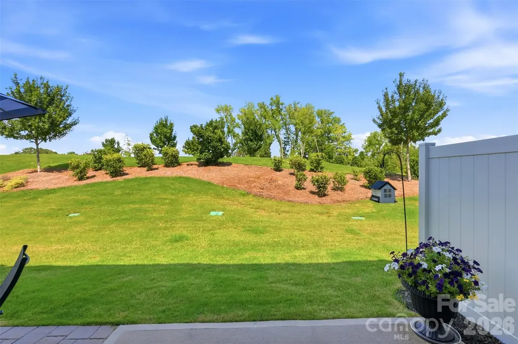2037 Howell Creek Way Charlotte NC 28215