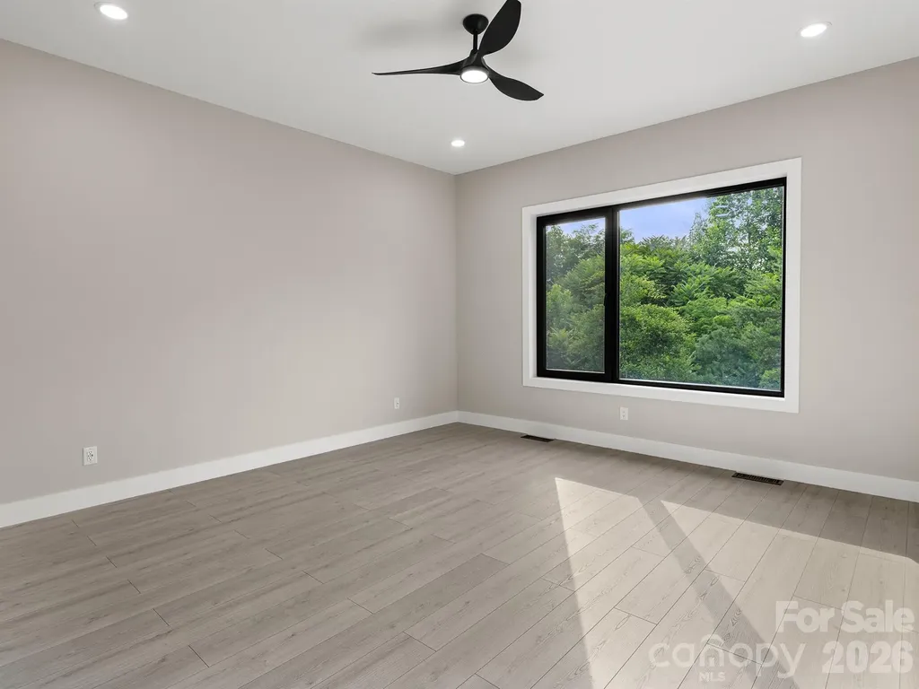4 Tremorra Trail Leicester NC 28748