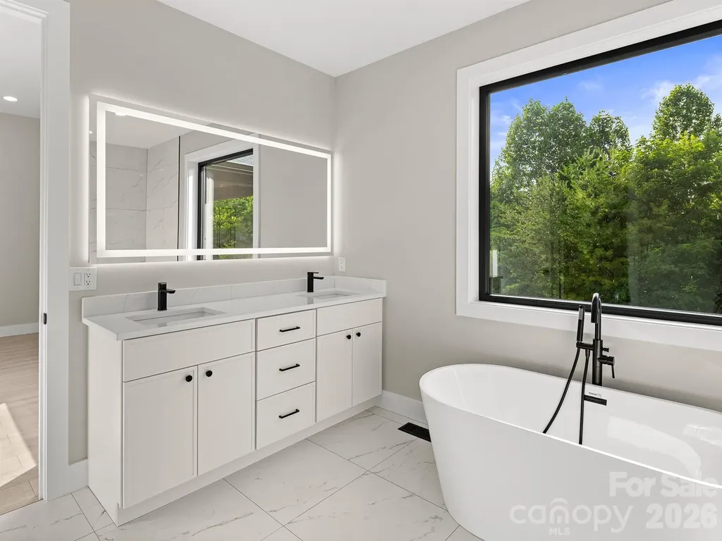 4 Tremorra Trail Leicester NC 28748