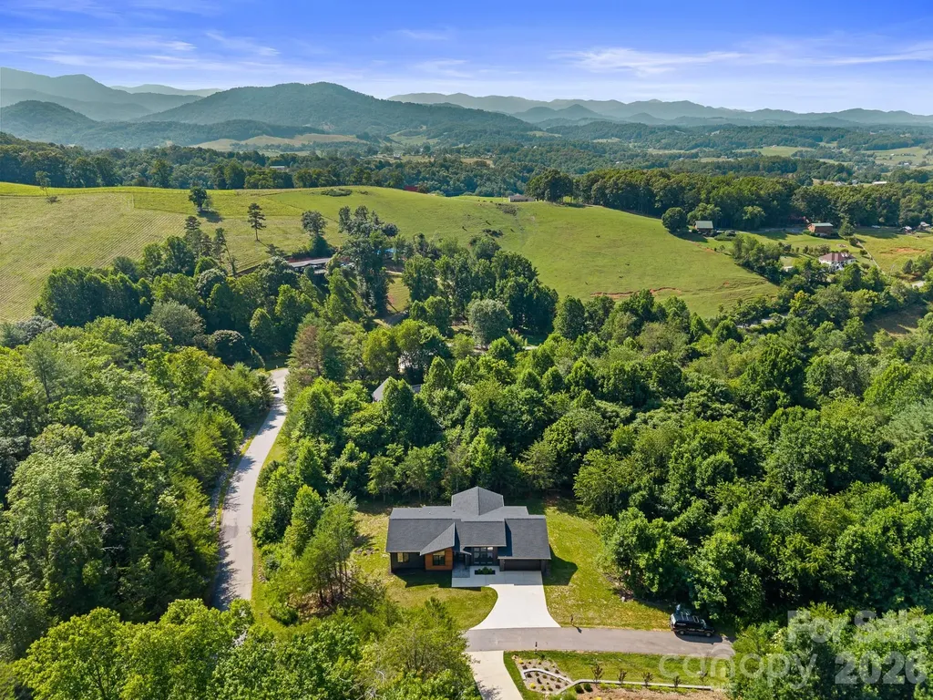 4 Tremorra Trail Leicester NC 28748
