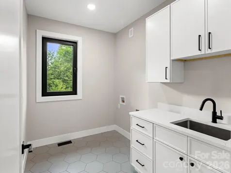 4 Tremorra Trail Leicester NC 28748
