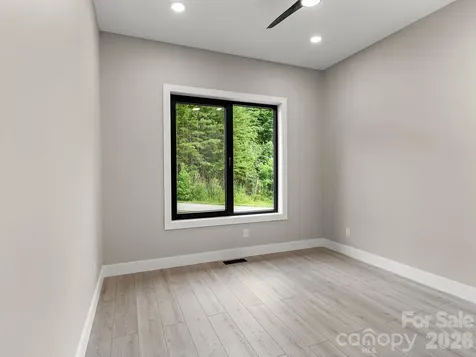 4 Tremorra Trail Leicester NC 28748