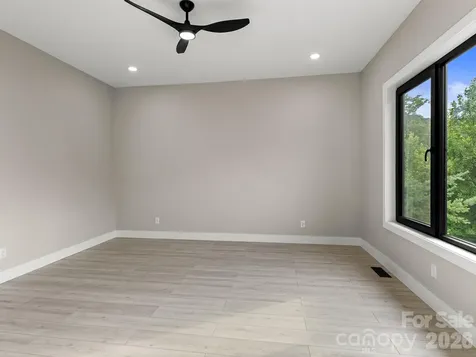 4 Tremorra Trail Leicester NC 28748