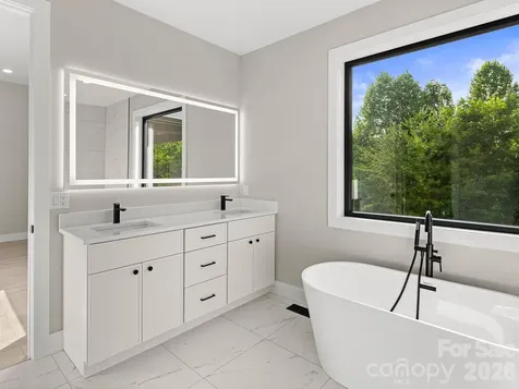 4 Tremorra Trail Leicester NC 28748