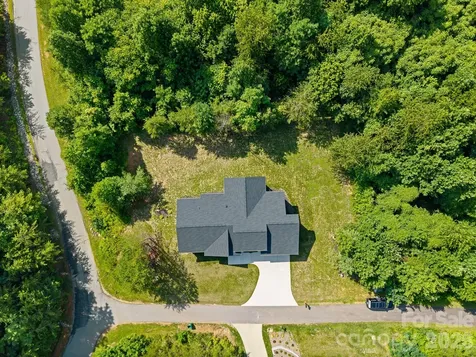 4 Tremorra Trail Leicester NC 28748