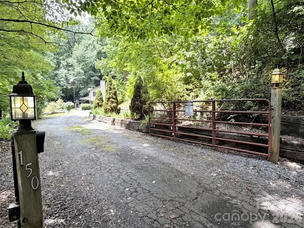 150 Sorghum Drive Waynesville NC 28785