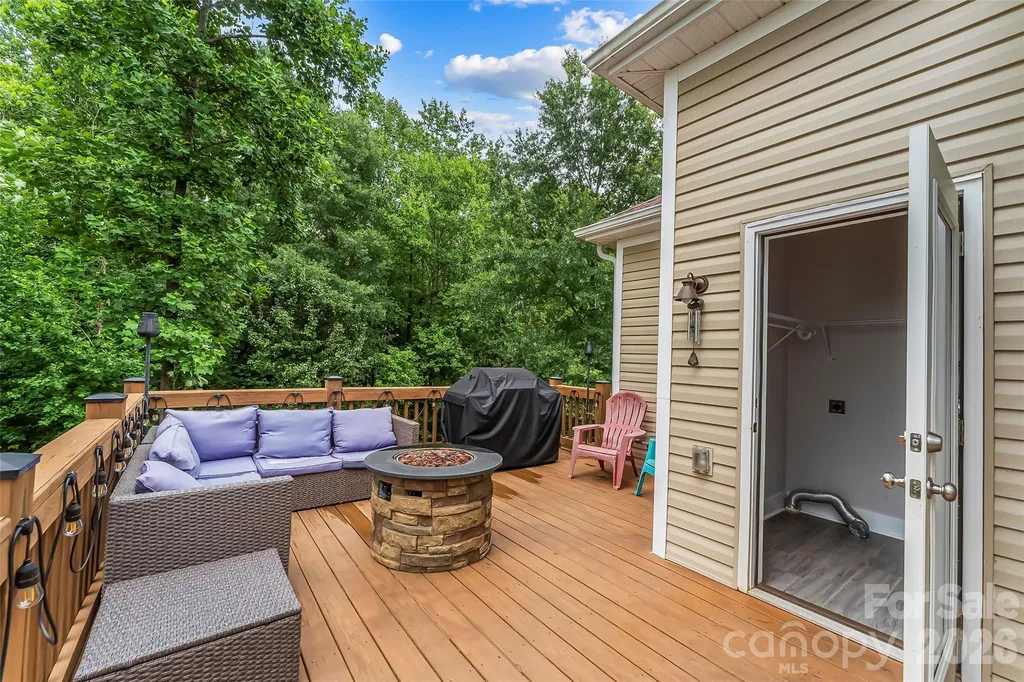 1640 Farmington Hills Drive Conover NC 28613