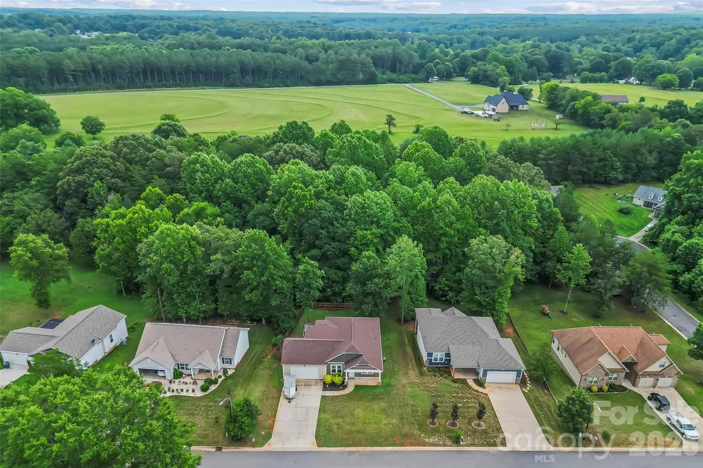 1640 Farmington Hills Drive Conover NC 28613