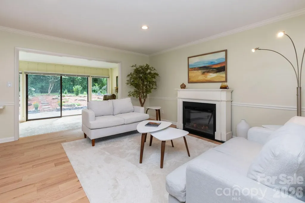 301 Crowfields Lane Asheville NC 28803