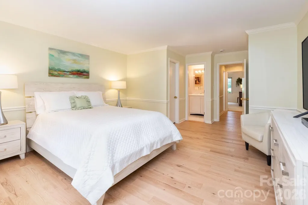 301 Crowfields Lane Asheville NC 28803
