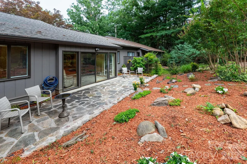 301 Crowfields Lane Asheville NC 28803