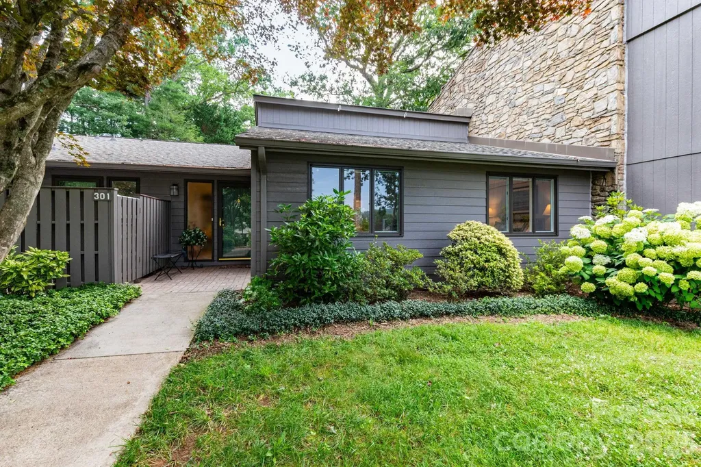 301 Crowfields Lane Asheville NC 28803