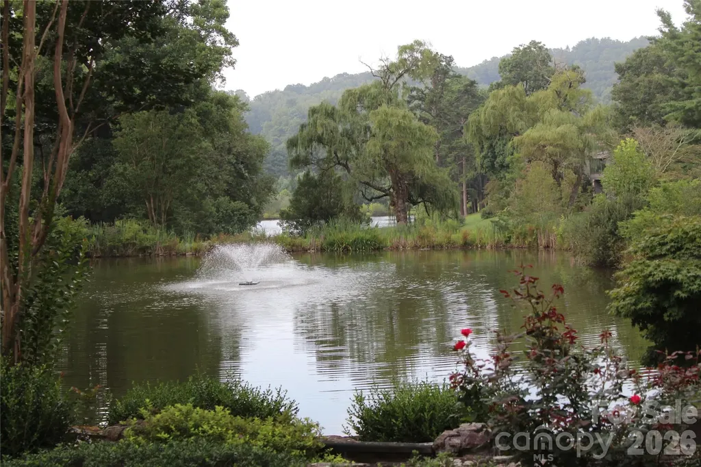 301 Crowfields Lane Asheville NC 28803