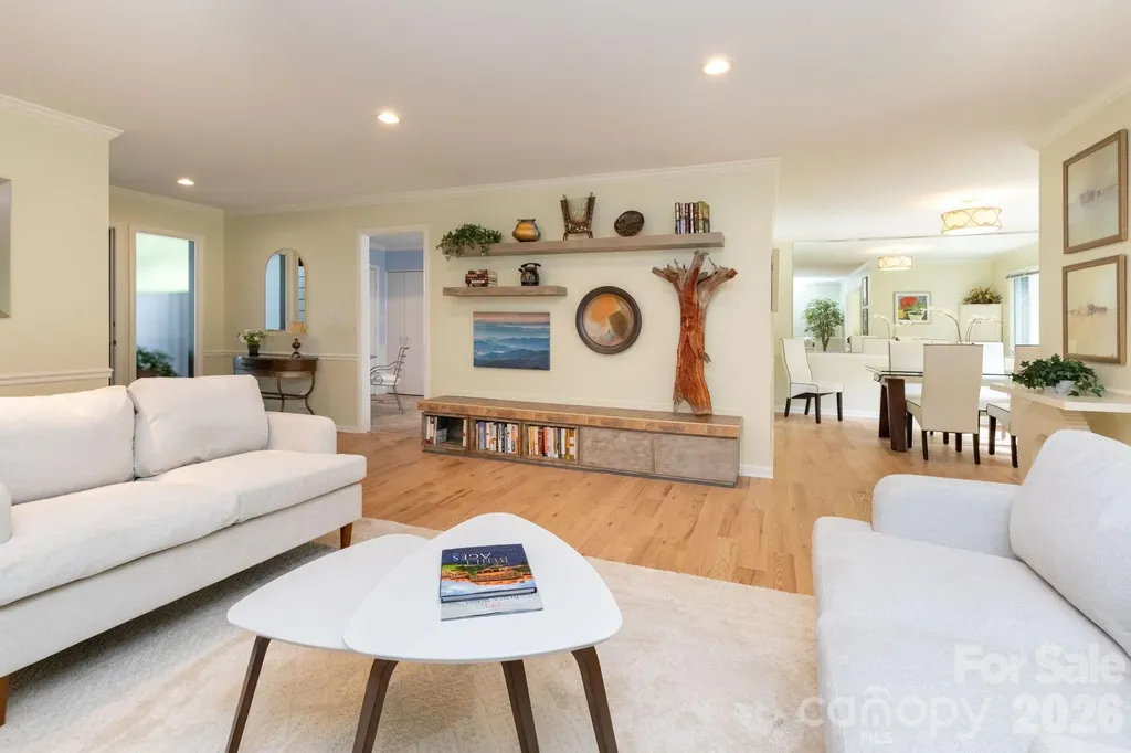 301 Crowfields Lane Asheville NC 28803