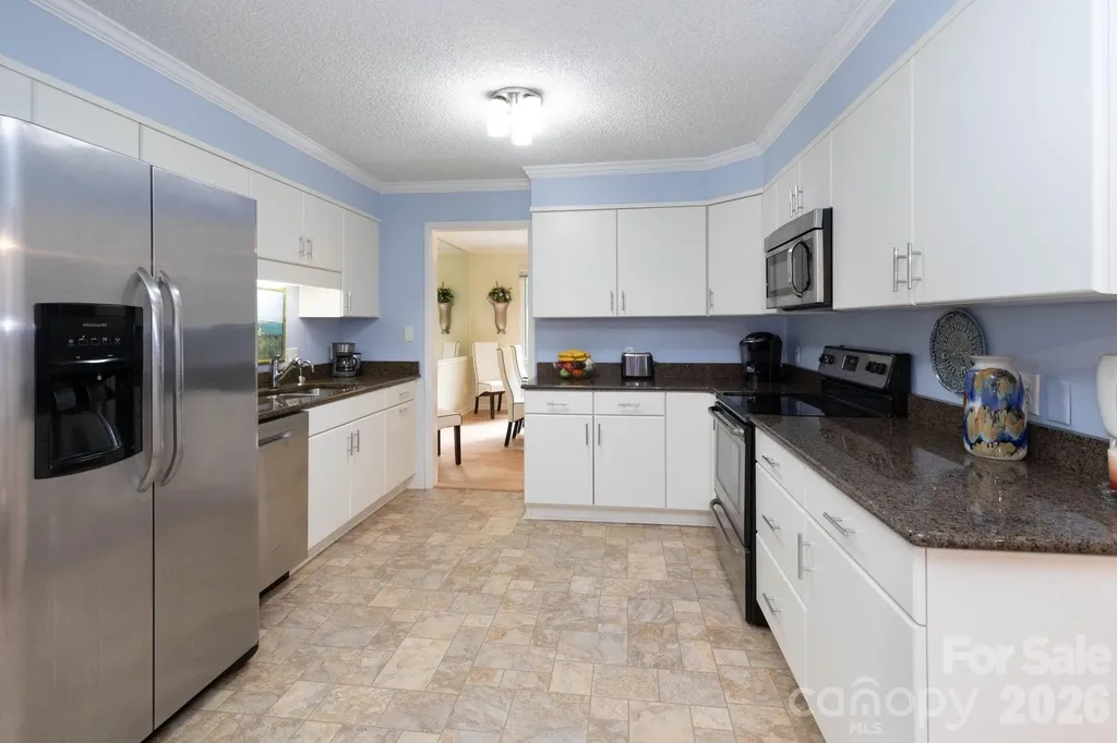 301 Crowfields Lane Asheville NC 28803