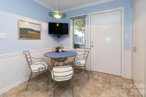 301 Crowfields Lane Asheville NC 28803