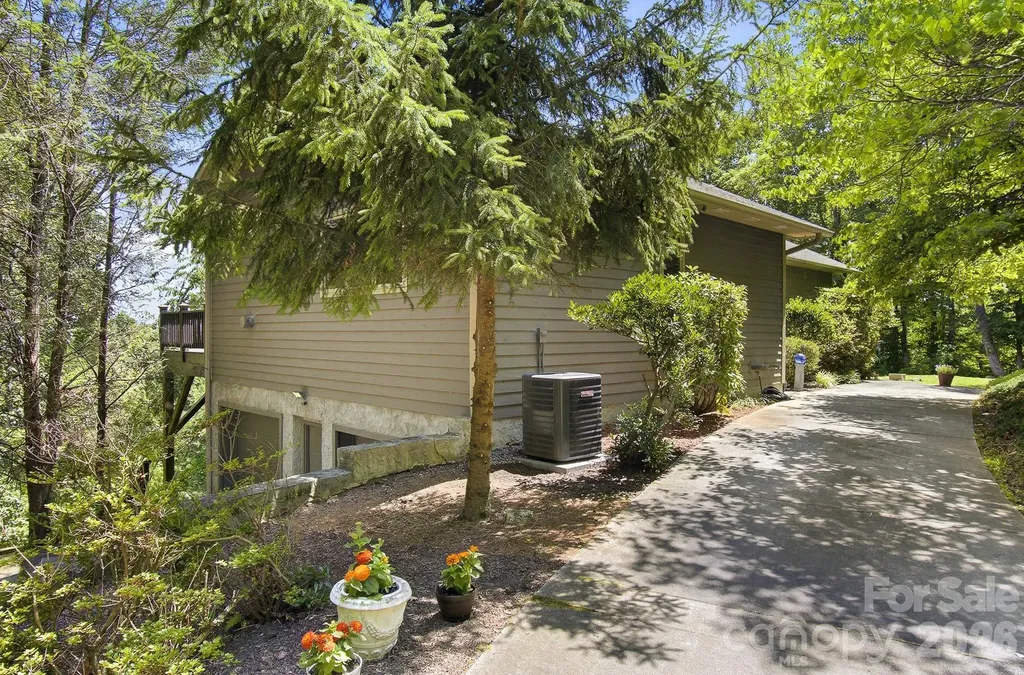 112 Windy Gap Road Asheville NC 28804