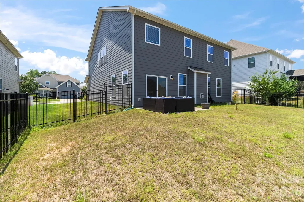 2011 Saddlebred Drive Iron Station NC 28080