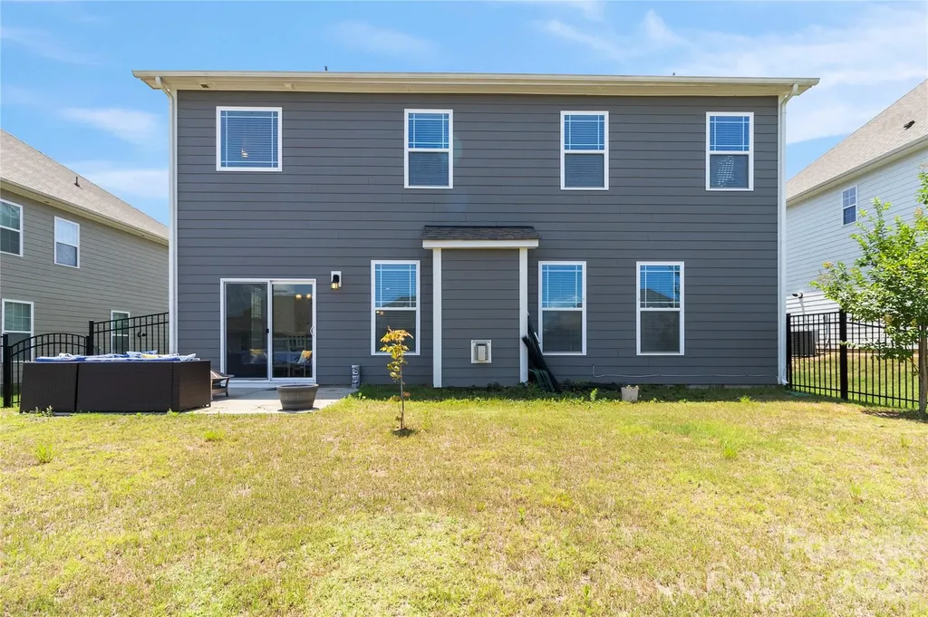 2011 Saddlebred Drive Iron Station NC 28080