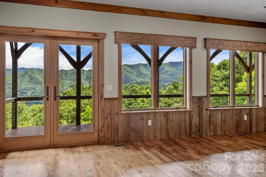 241 Glen Eagle Drive Waynesville NC 28786