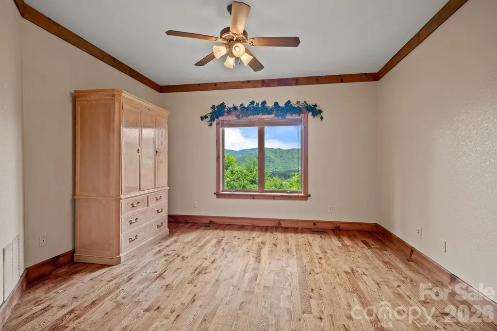 241 Glen Eagle Drive Waynesville NC 28786