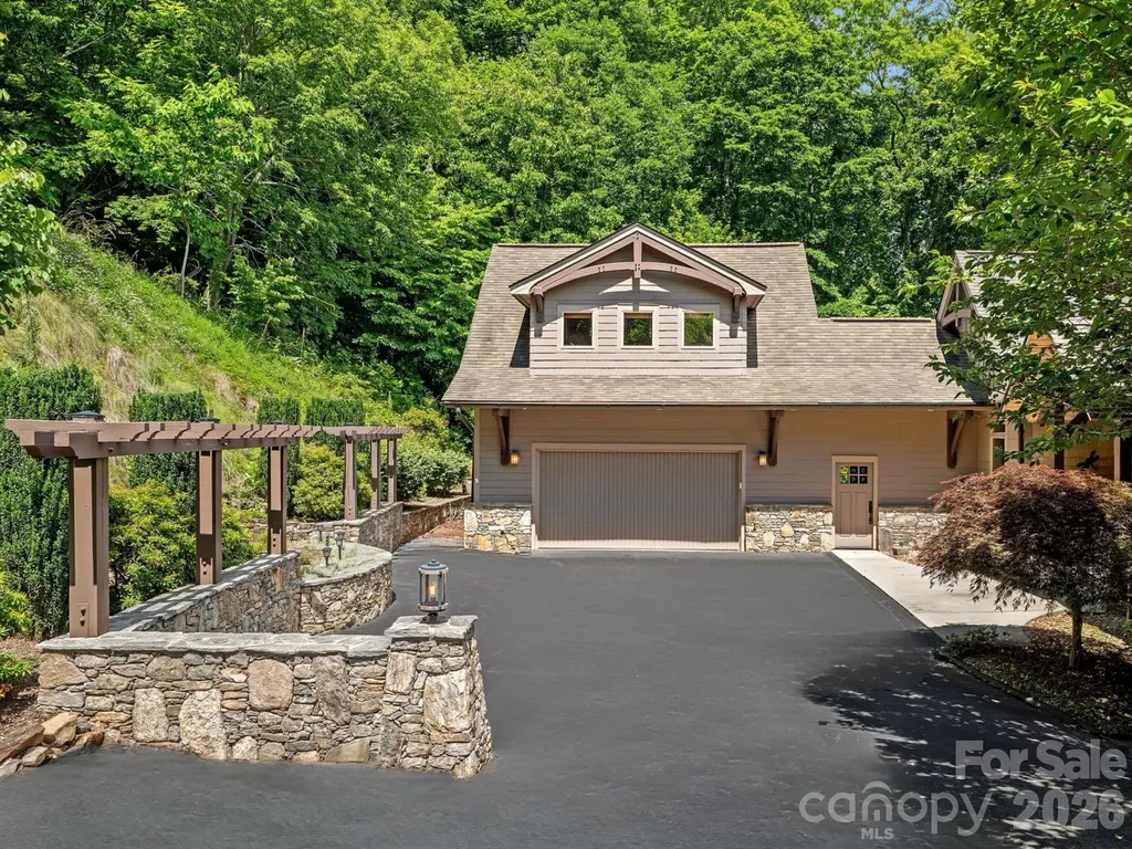 241 Glen Eagle Drive Waynesville NC 28786