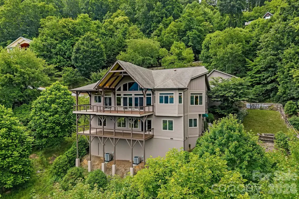 241 Glen Eagle Drive Waynesville NC 28786