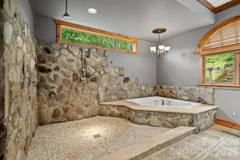 241 Glen Eagle Drive Waynesville NC 28786