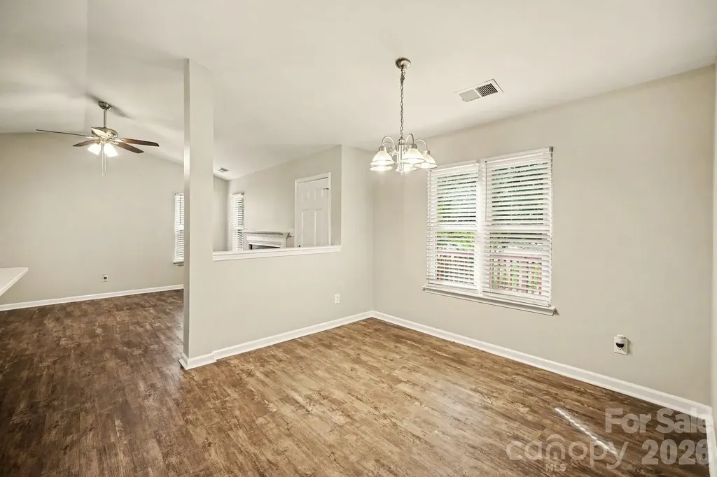 2732 Black Walnut Lane Charlotte NC 28262