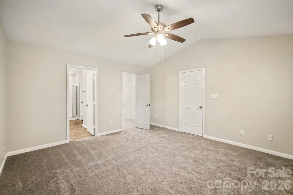 2732 Black Walnut Lane Charlotte NC 28262