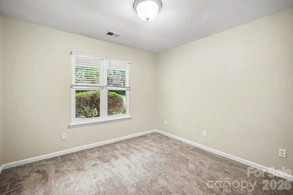 2732 Black Walnut Lane Charlotte NC 28262