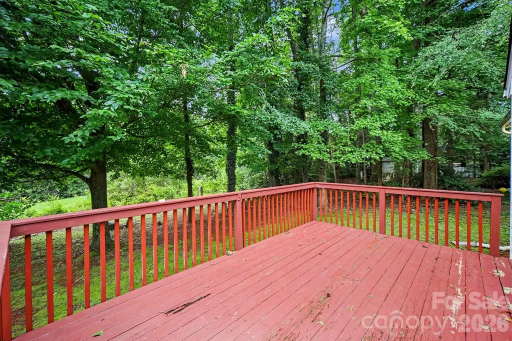 2732 Black Walnut Lane Charlotte NC 28262