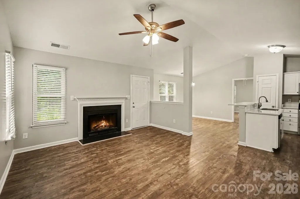 2732 Black Walnut Lane Charlotte NC 28262