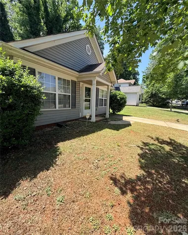 3834 Brookchase Lane Charlotte NC 28205