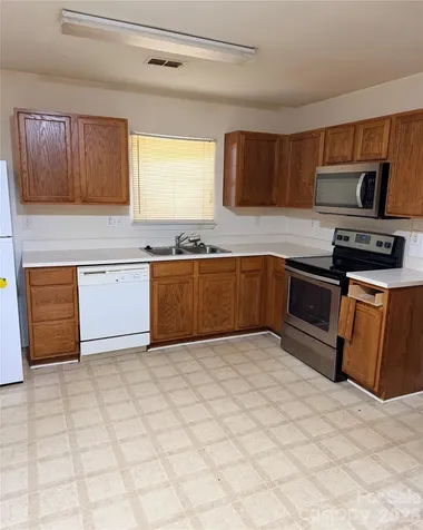 3834 Brookchase Lane Charlotte NC 28205