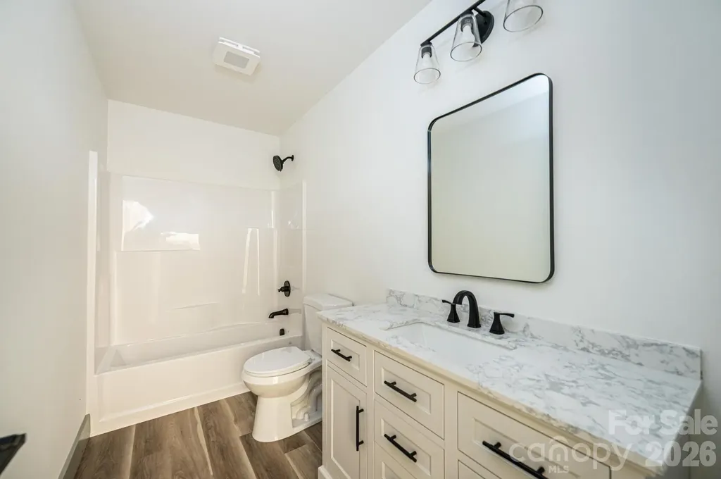 2047 Bailey Drive Hickory NC 28601