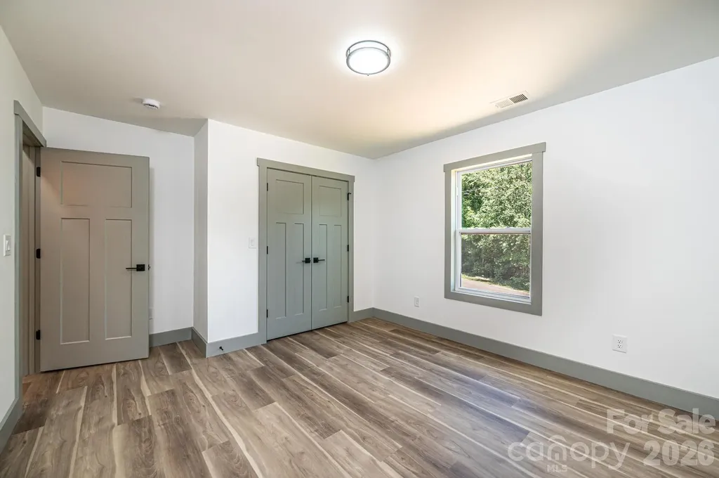 2047 Bailey Drive Hickory NC 28601