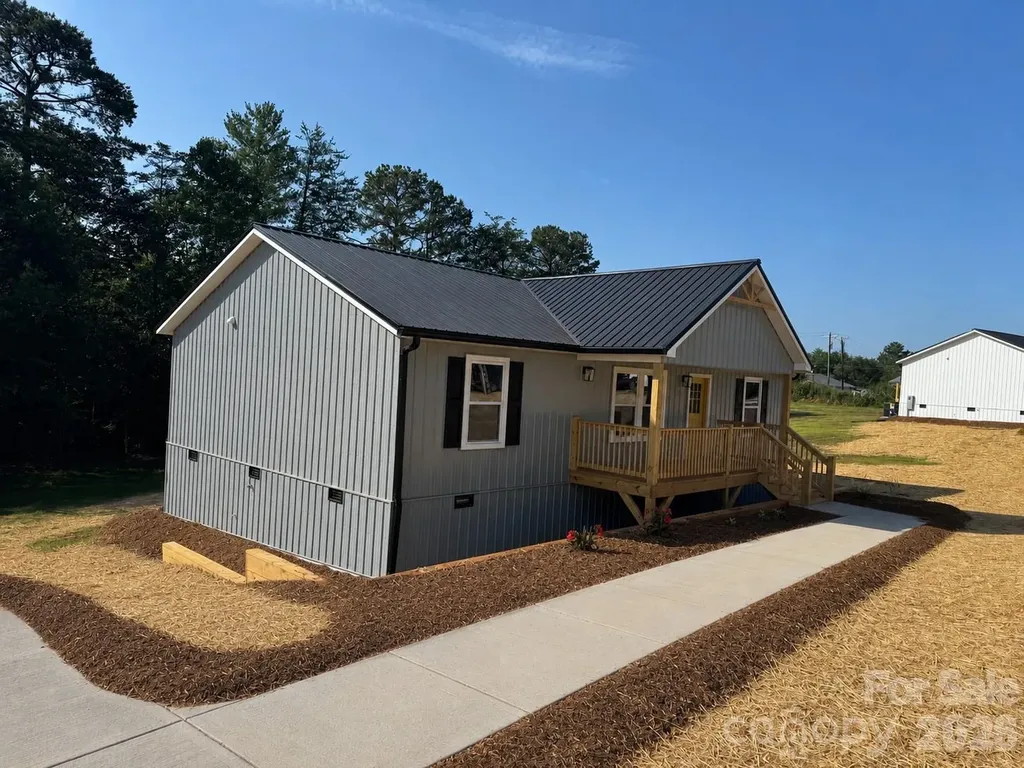 2047 Bailey Drive Hickory NC 28601