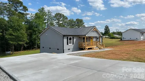 2047 Bailey Drive Hickory NC 28601