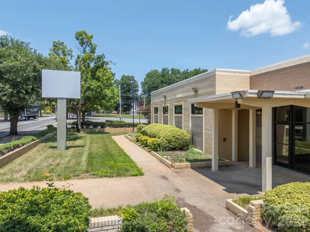 330 W Main Street Forest City NC 28043
