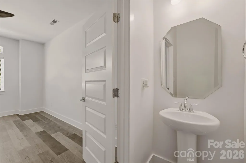 235 S Bruns Avenue Charlotte NC 28208