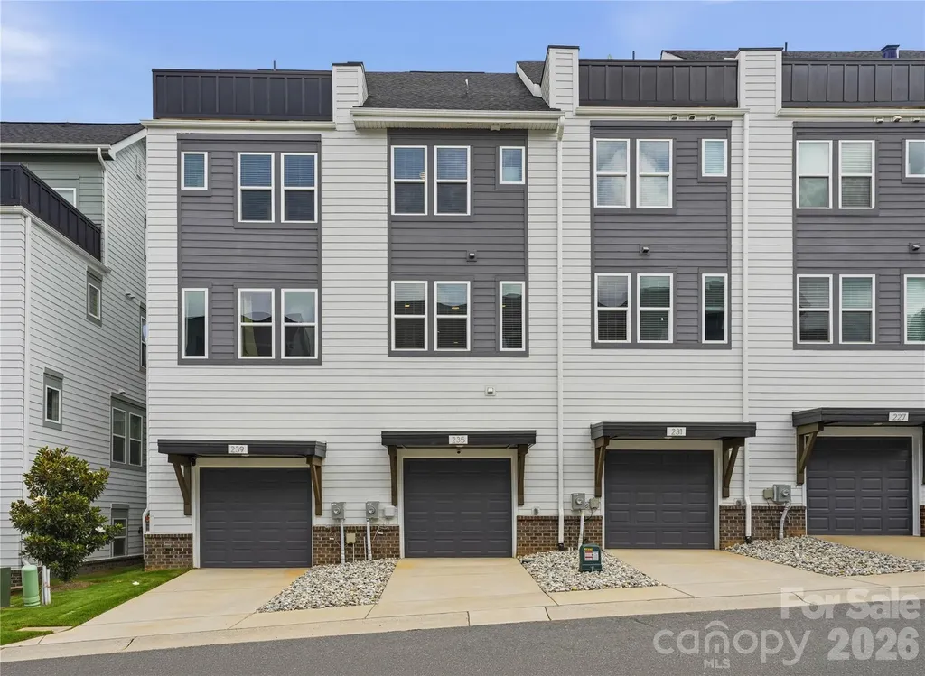 235 S Bruns Avenue Charlotte NC 28208