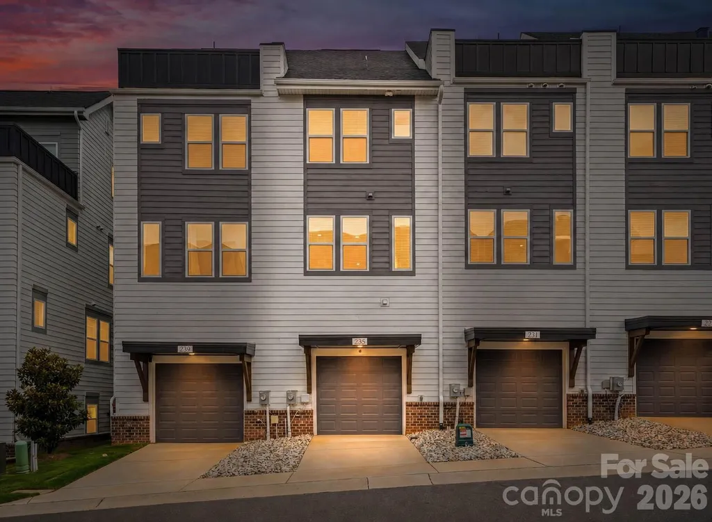 235 S Bruns Avenue Charlotte NC 28208