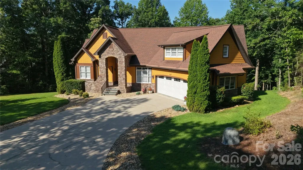 487 Cross Creek Drive Marion NC 28752