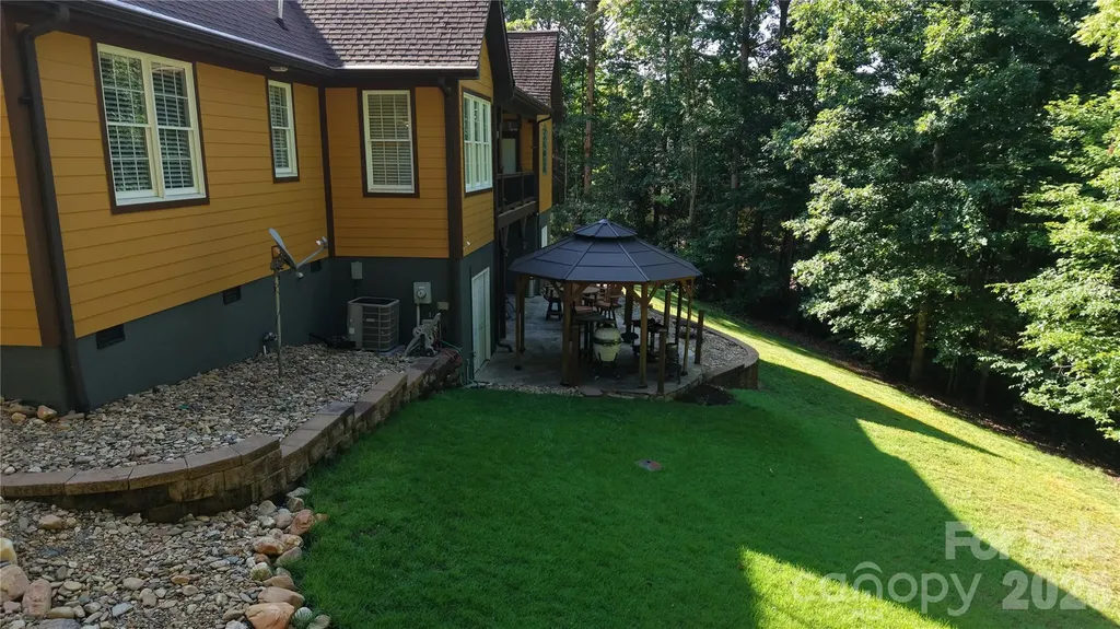 487 Cross Creek Drive Marion NC 28752