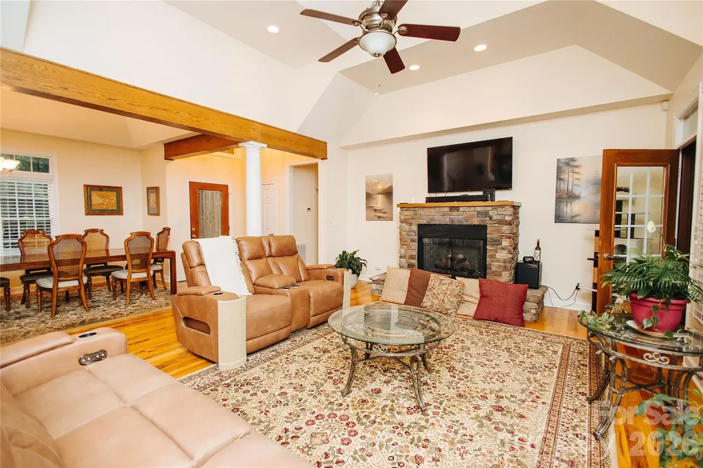 487 Cross Creek Drive Marion NC 28752