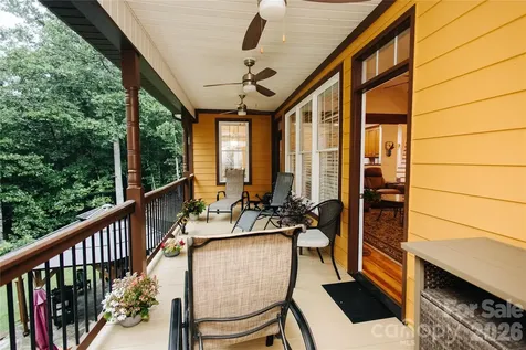 487 Cross Creek Drive Marion NC 28752